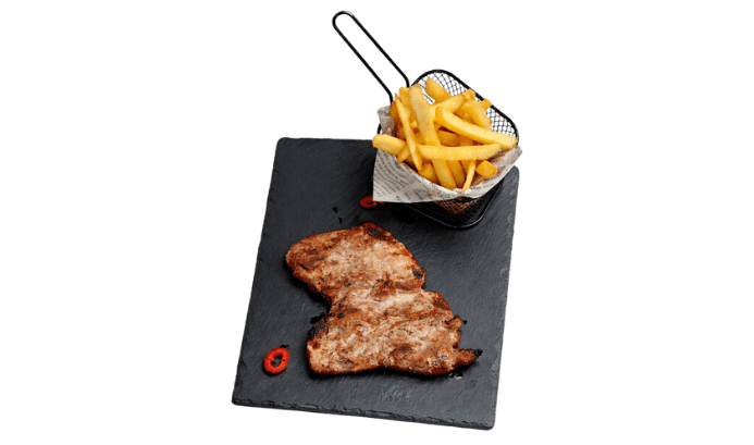 Ceafă de Porc la Grătar cu Cartofi Prăjiți